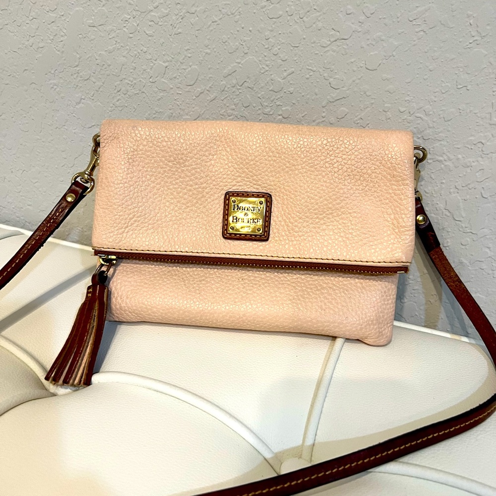 Pink Dooney and Bourke Pebble Grain crossbody bag
